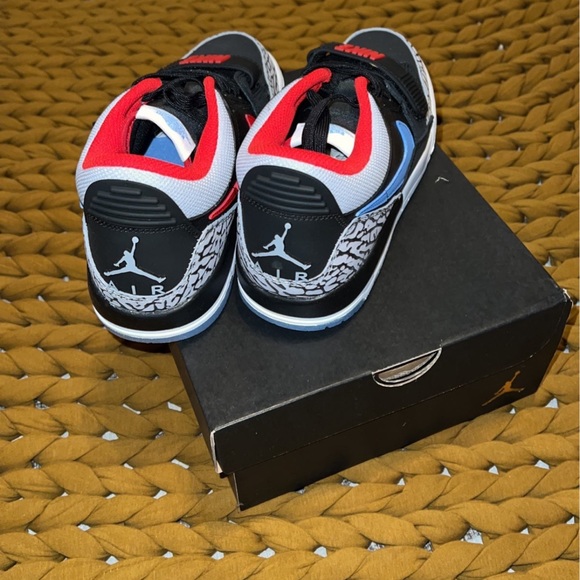 Air Jordan Legacy 312 Low - Picture 3 of 4